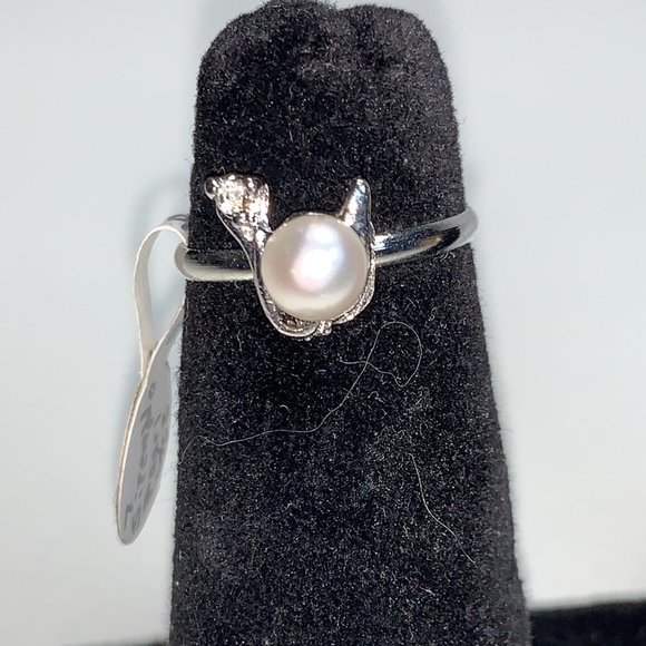 Faux Pearl and CZ SLP ring, size 7, Sizeable - Picture 1 of 12